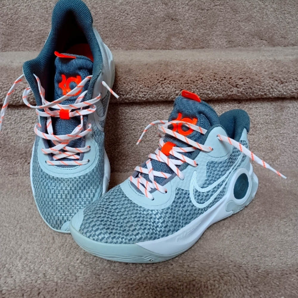 Nike Kevin Durant Renew Basketball Shoes, Size 8.5